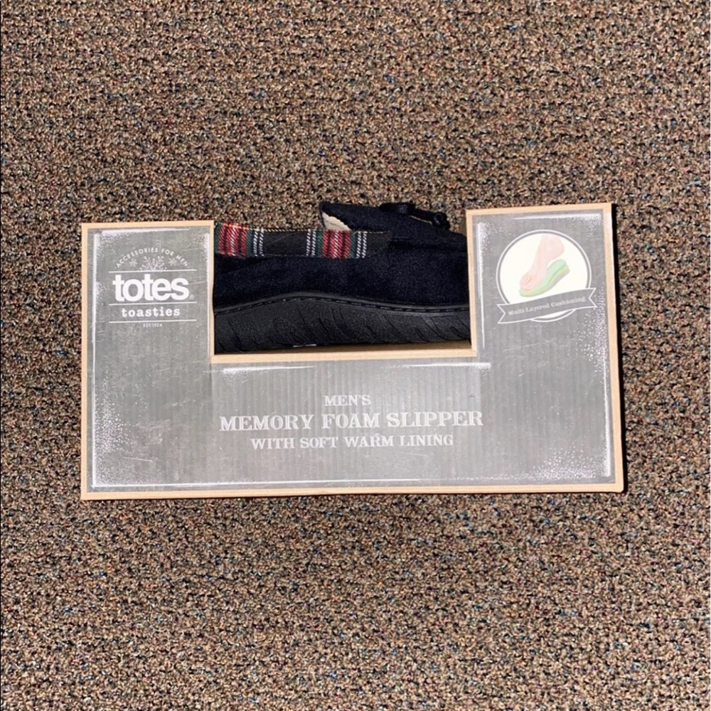 Totes Toasties Men’s Slippers Brand New